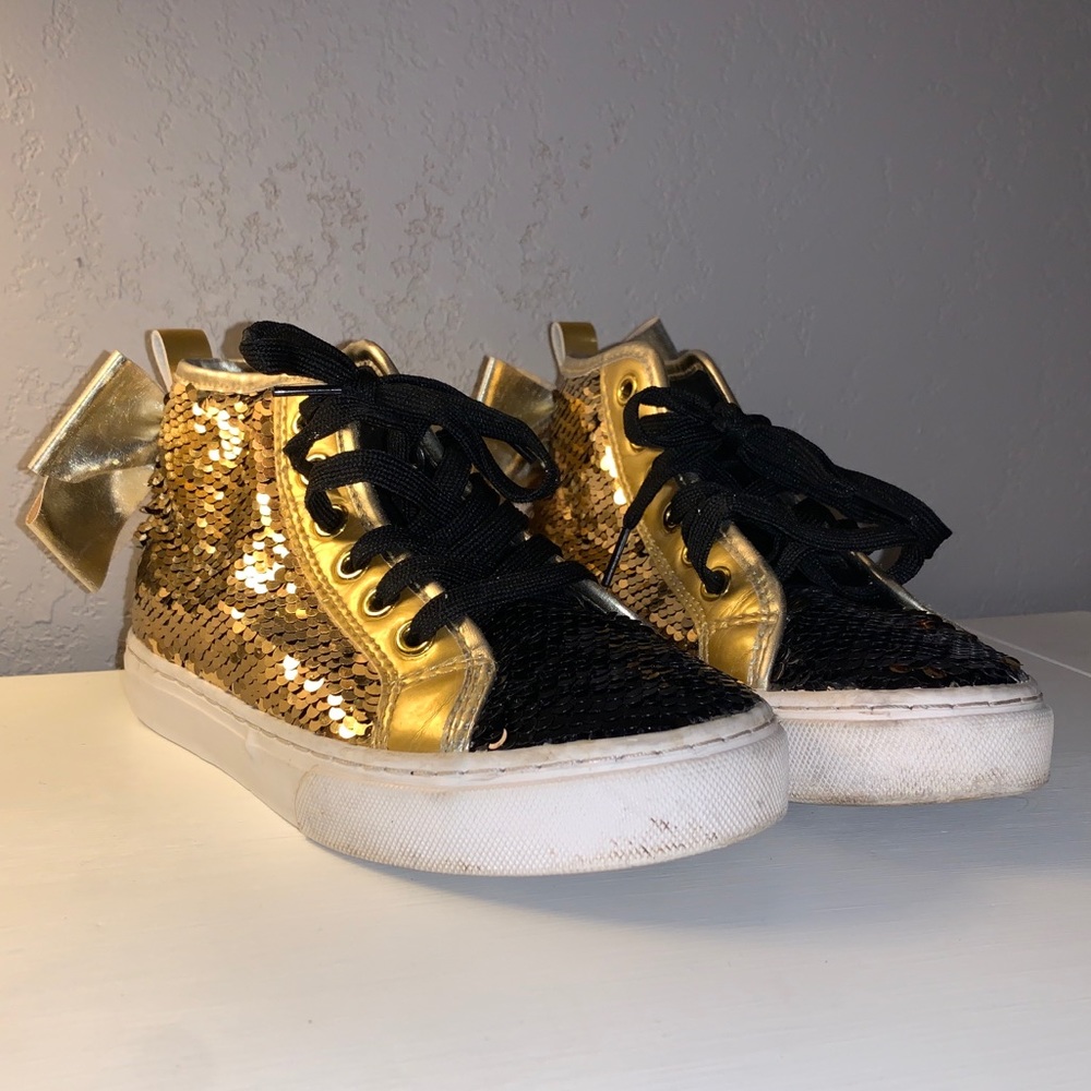 JOJO SIWA BLACK AND GOLD SEQUIN SNEAKERS